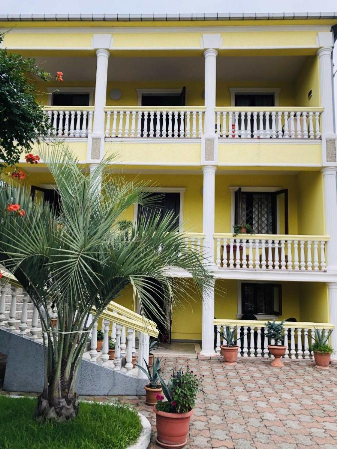 George'S House Hotel Kobuleti Ngoại thất bức ảnh