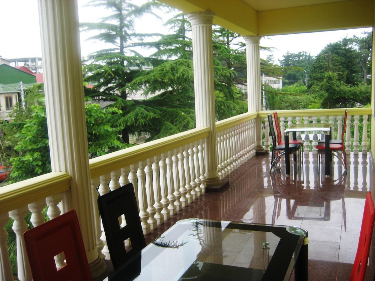George'S House Hotel Kobuleti Ngoại thất bức ảnh