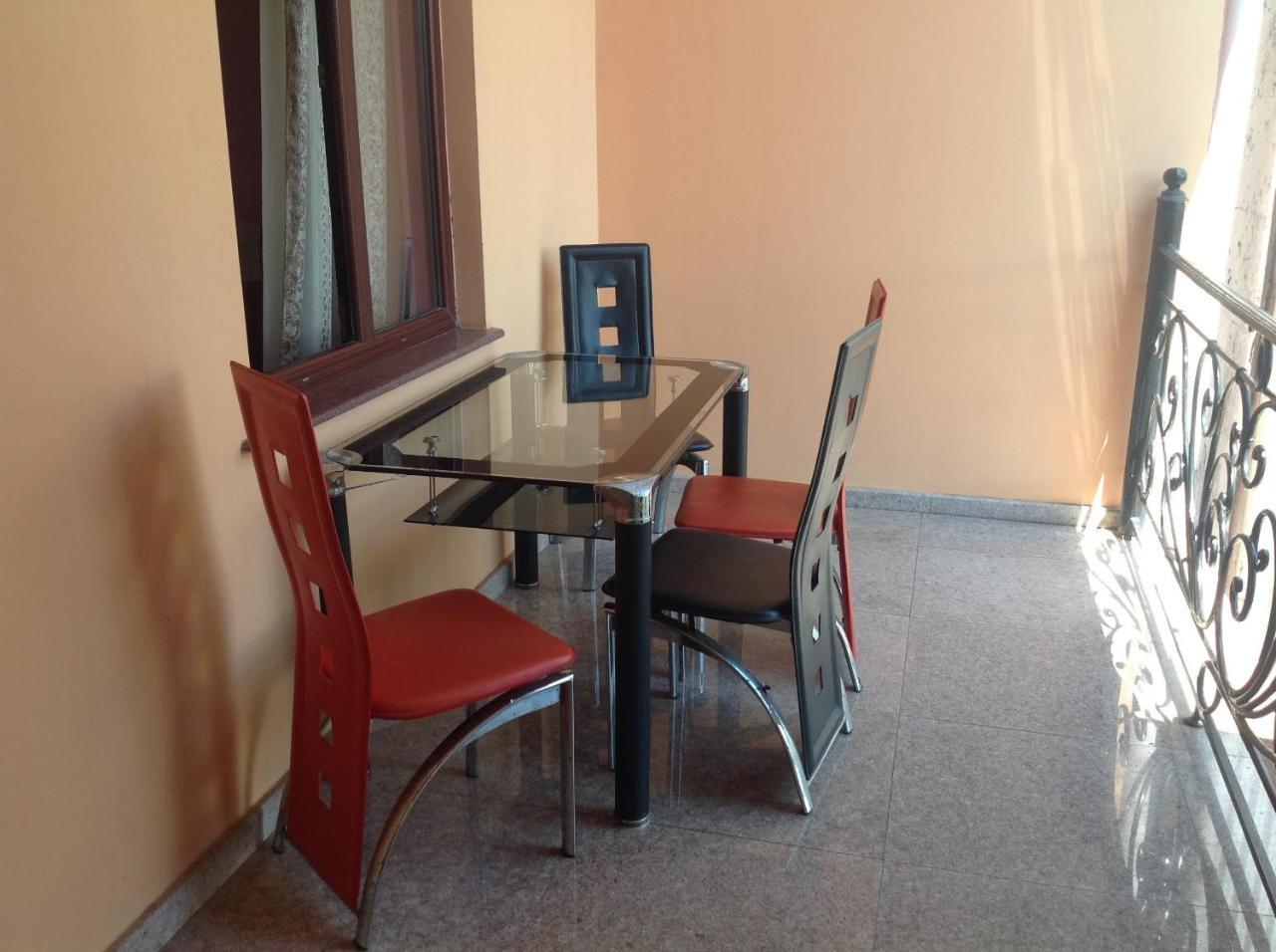 George'S House Hotel Kobuleti Ngoại thất bức ảnh